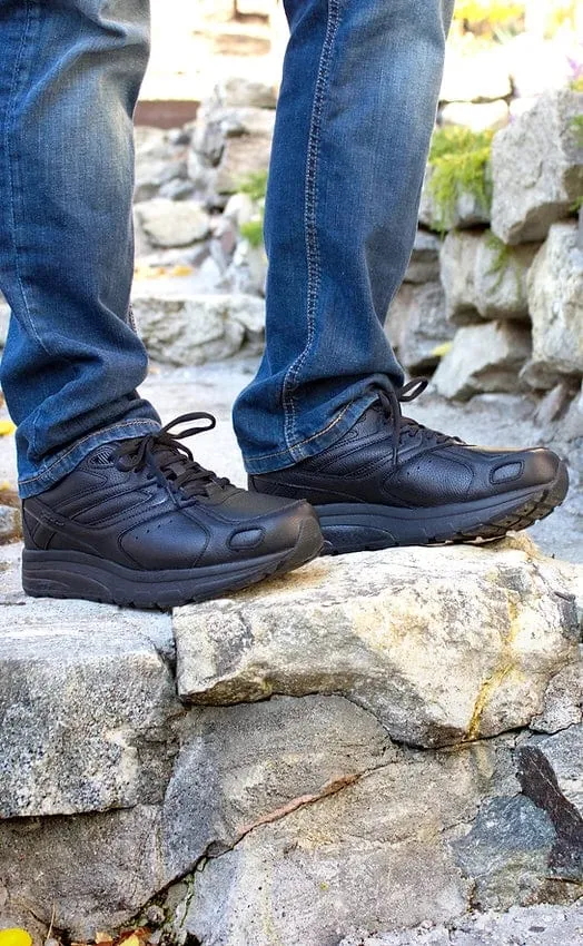 Cambrian Men's Ultra Leather Walking Shoes- Black