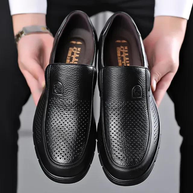 Men's casual shoes made of genuine leather